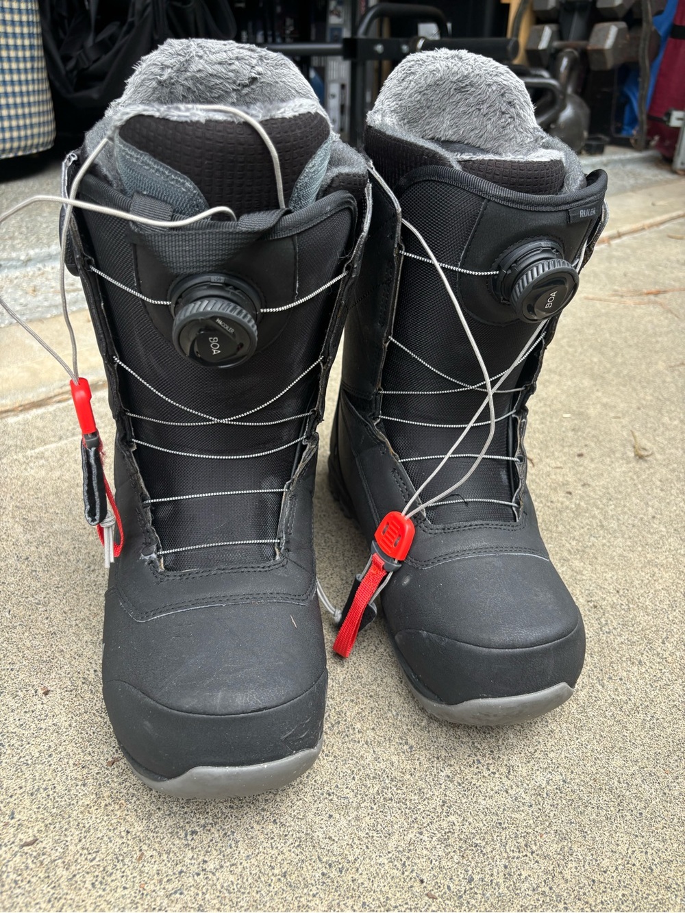 Burton Men’s Ruler BOA Black Snowboard Boots with Red Dial Accents